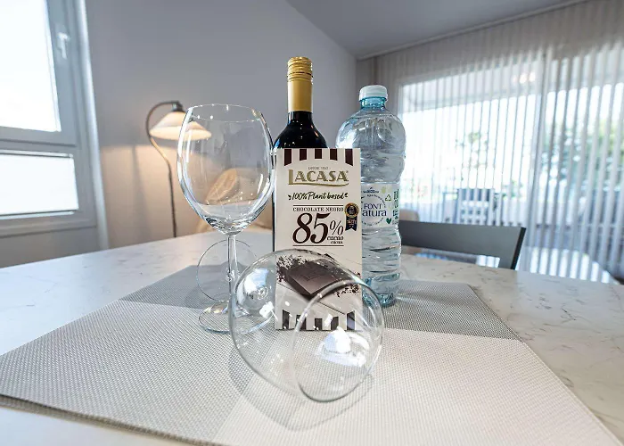 Isea 1111 - Luxury Modern With Pool & Sea Views Apartmán *