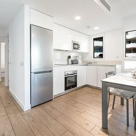 Isea 1111 - Luxury Modern With Pool & Sea Views *