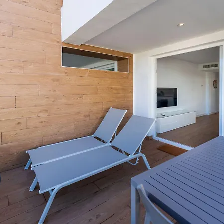 Isea 1111 - Luxury Modern With Pool & Sea Views