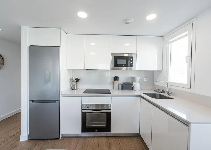 Isea 1111 - Luxury Modern With Pool & Sea Views Apartament