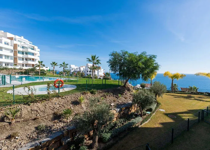 Isea 1111 - Luxury Modern With Pool & Sea Views Torrox