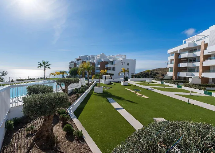 Isea 1111 - Luxury Modern With Pool & Sea Views Apartament *