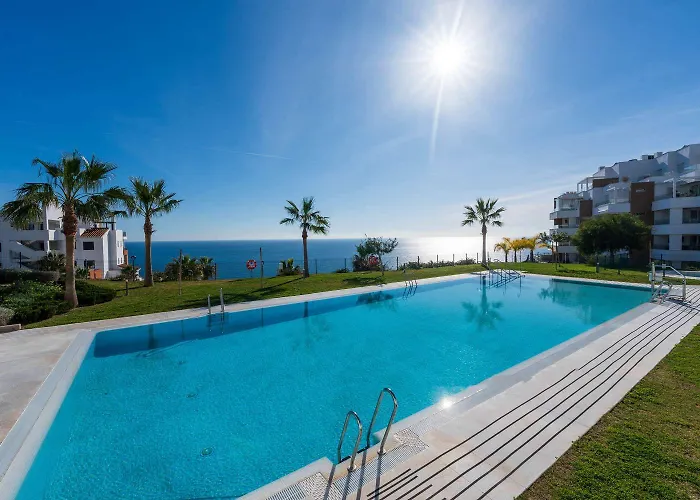 Isea 1111 - Luxury Modern With Pool & Sea Views Apartament *