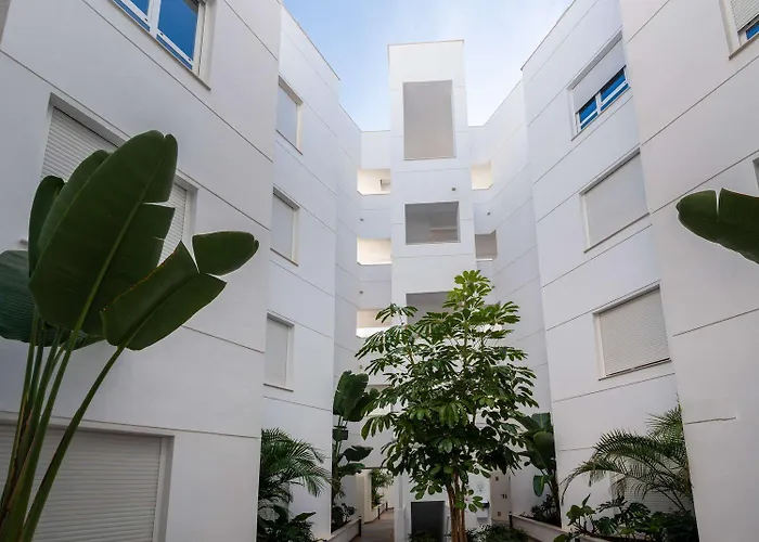 Apartament Isea 1111 - Luxury Modern With Pool & Sea Views *