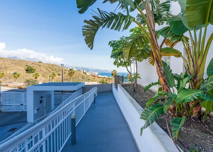 Isea 1111 - Luxury Modern With Pool & Sea Views Apartament *