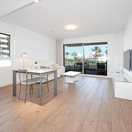 Apartament Isea 1111 - Luxury Modern With Pool & Sea Views